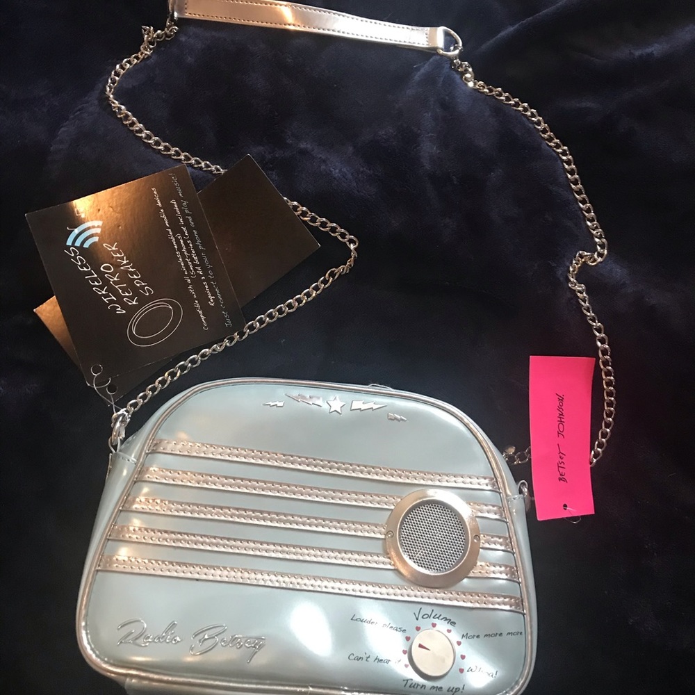 Betsy Johnson Vintage Radio crossbody - Bluetooth